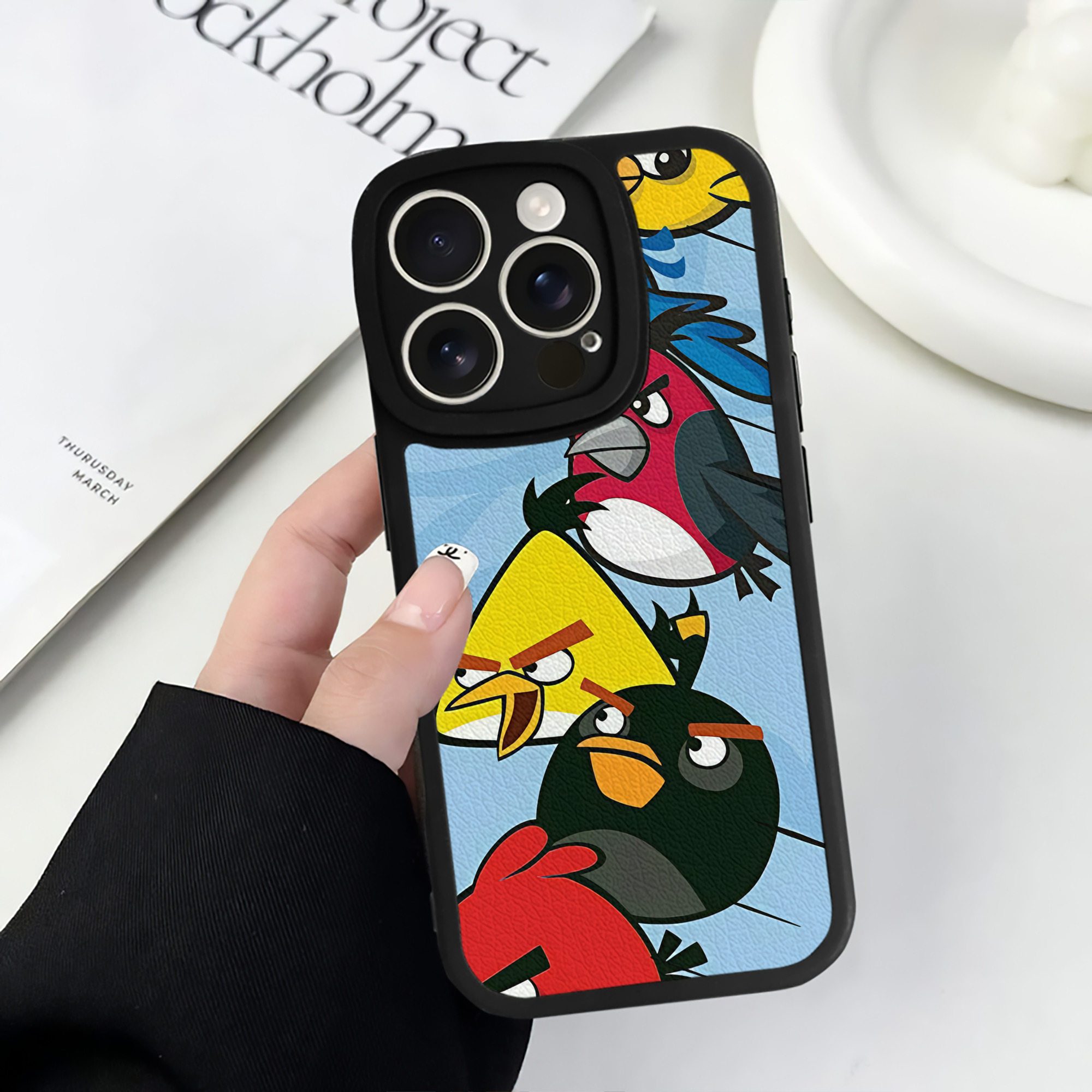 （画像用） Angry Birds アングリーバード 【iPhone 16シリーズ対応】シリコンスマホケース（レザー調） 材質：シリコン